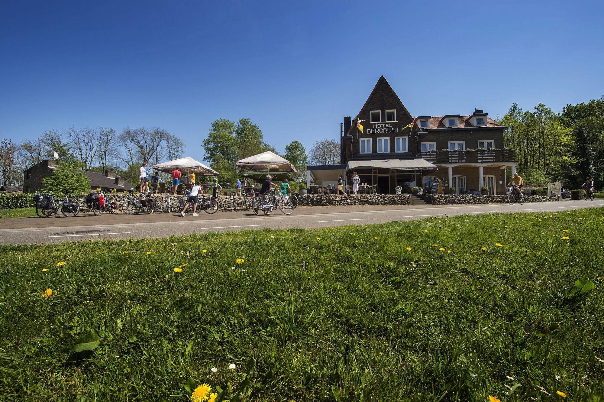 Hotel Bergrust Bemelen Exterior foto